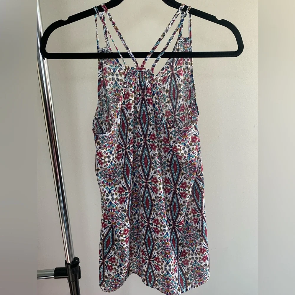 Pink Rose Multicolor Geometric Top - Picture 5 of 6